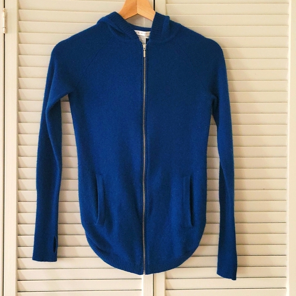 Max studio 100% 2 ply  Cashmere hooded sweater